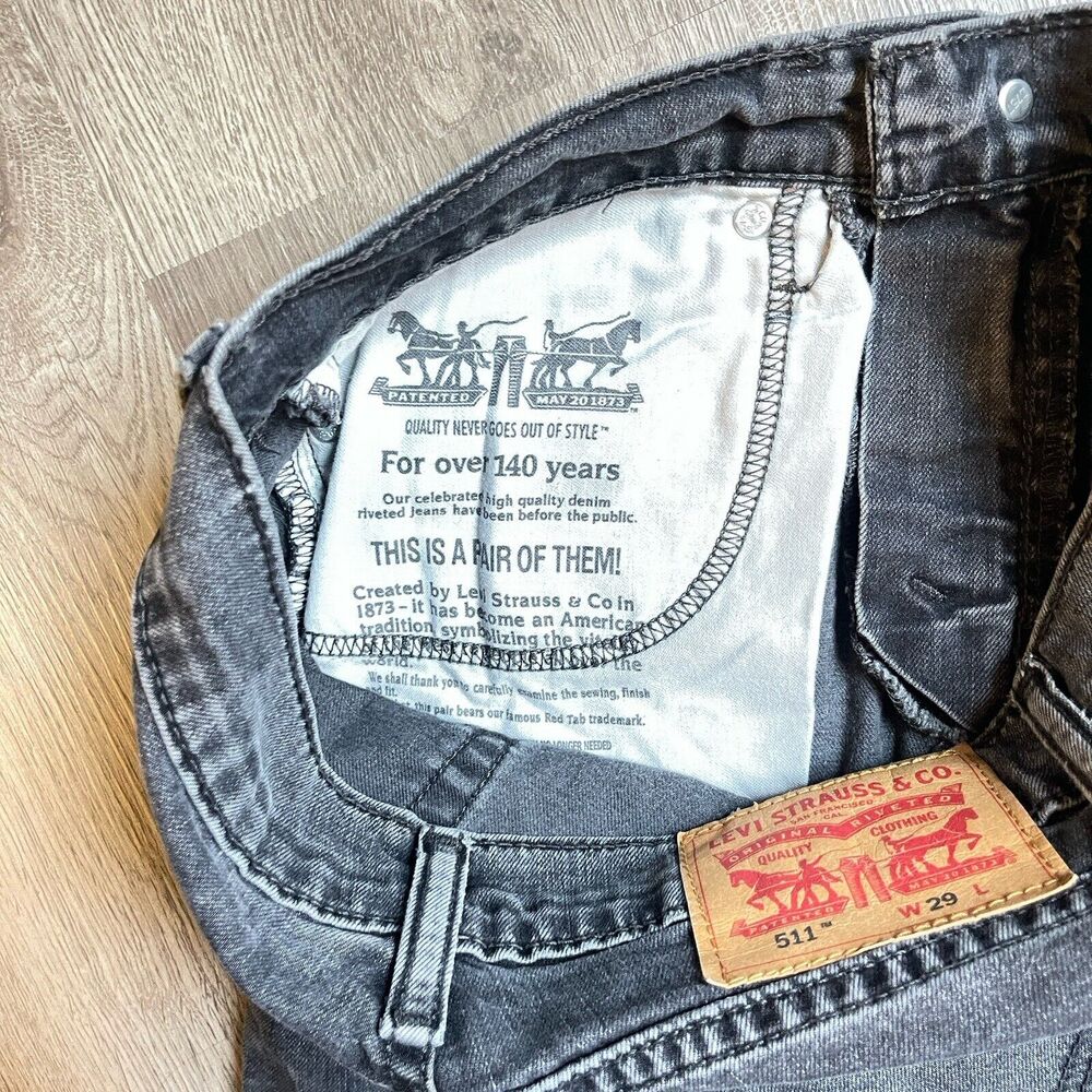 Levi's 511 Men's Size 29 Shorts Denim Jean 11” Inseam Black Faded Slim Fit - Picture 8 of 12